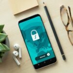 How to Use WhatsApp Privacy Checkup on iPhone and Android